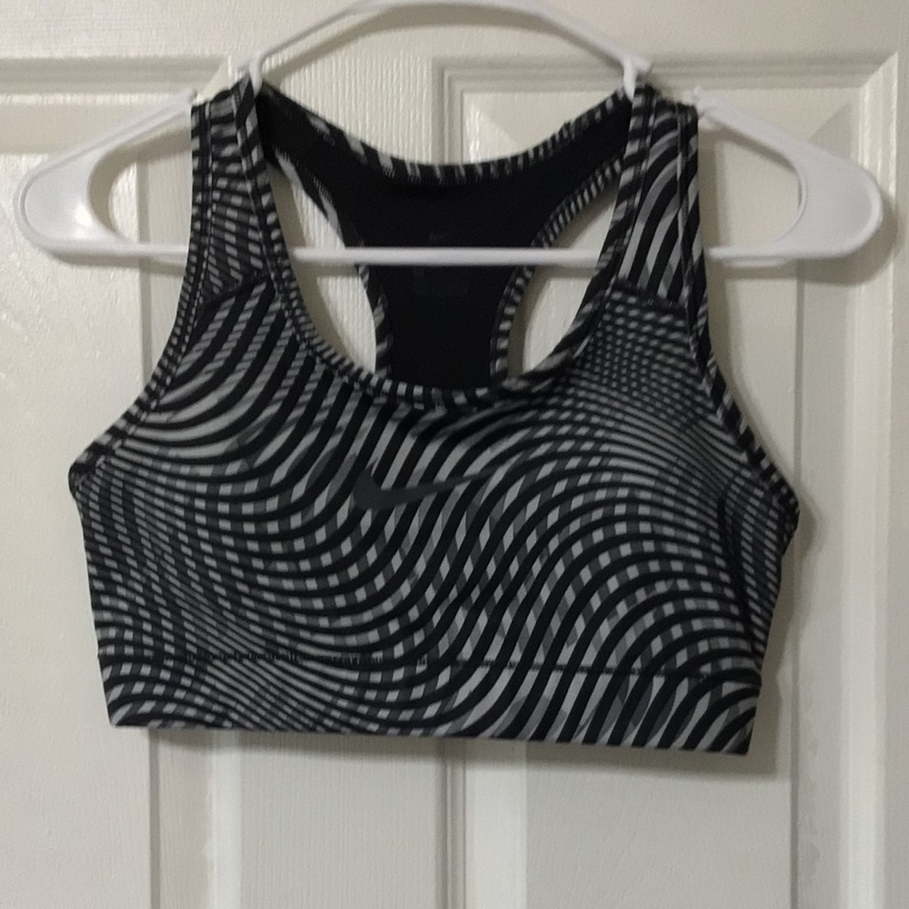 Nike Women’s M Black and Gray Striped Sports Bra